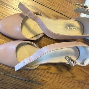 Clarks beige straps heels